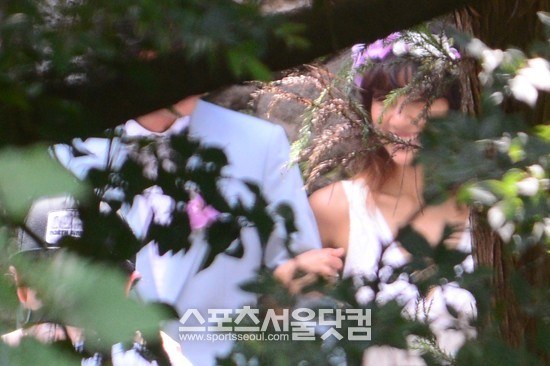 Lộ hình ảnh đầu tiên trong đám cưới bí mật của Lee Hyori 3