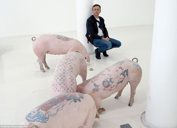 Các nghệ nhân xăm hình lợn lạ lùng năm 2024 là những người sáng tạo và đầy tài năng. Các họa tiết được tinh tế kết hợp với cảm hứng độc đáo và độc nhất vô nhị sẽ khiến bạn ngạc nhiên và thích thú.