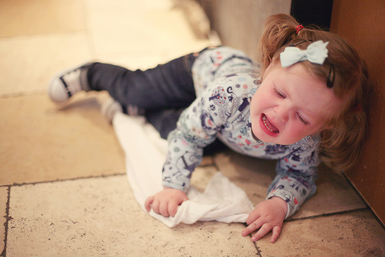 Làm thế nào để xử lý cơn nóng giận của trẻ? Làm thế nào để xử lý cơn nóng giận của trẻ?