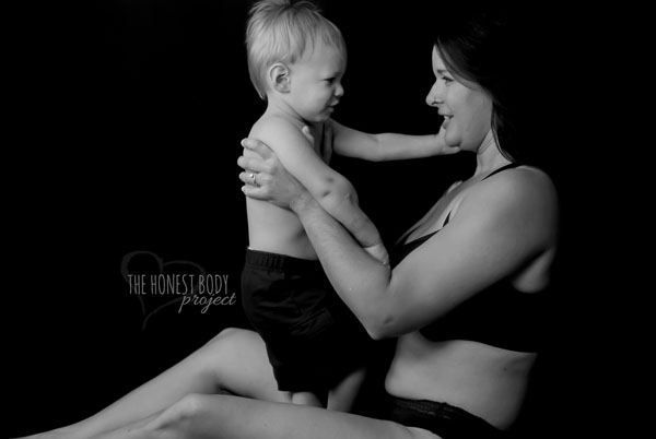 Bộ ảnh khiến các bà mẹ thêm yêu quý cơ thể mình hơn 24