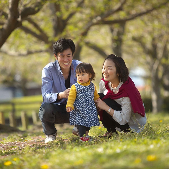 Bố mẹ nào cũng mong con cái thành đạt trong cuộc sống. Dưới đây là 10 điều bố mẹ có thể  dạy con để làm để tạo nền tảng vững chắc cho con từ nhỏ.