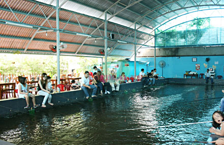 Địa điểm vui chơi trong 1 ngày cho gia đình và nhóm bạn ở Sài Gòn 4