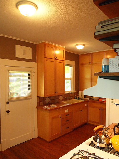 Cải tạo căn bếp tiện nghi với chi phí thấp nhờ tận dụng đồ cũ 8