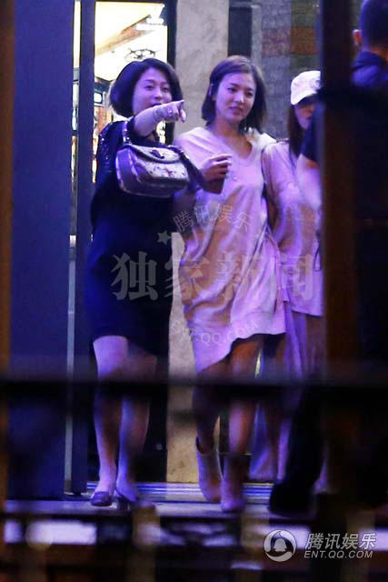 Lộ ảnh Song Hye Kyo loạng choạng vì say xỉn 3