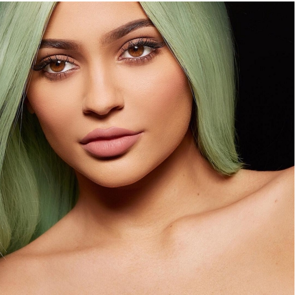 Kylie Lip Kit của Kylie Jenner