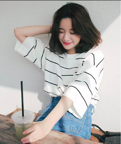 tóc chạm vai tóc chạm vai
