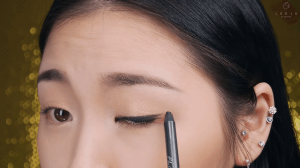 Gợi ý trang điểm xinh tươi cho những cô nàng Gợi ý trang điểm xinh tươi cho những cô nàng