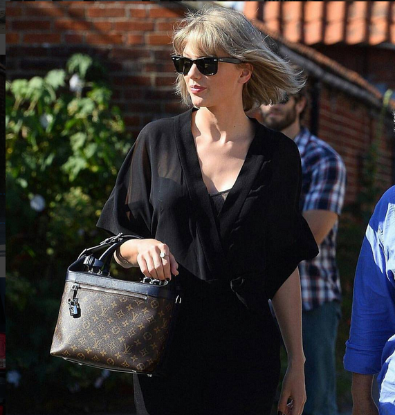 Gu thời trang của Taylor Swift thay đổi thế nào qua các thời kỳ bạn trai Gu thời trang của Taylor Swift thay đổi thế nào qua các thời kỳ bạn trai