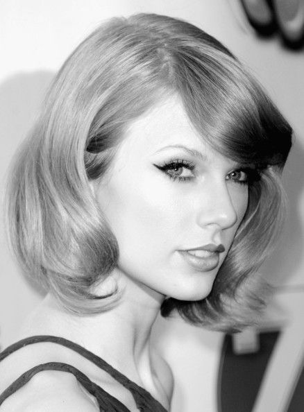 10 bí quyết chăm sóc da mịn màng, căng mượt của Taylor Swift 9