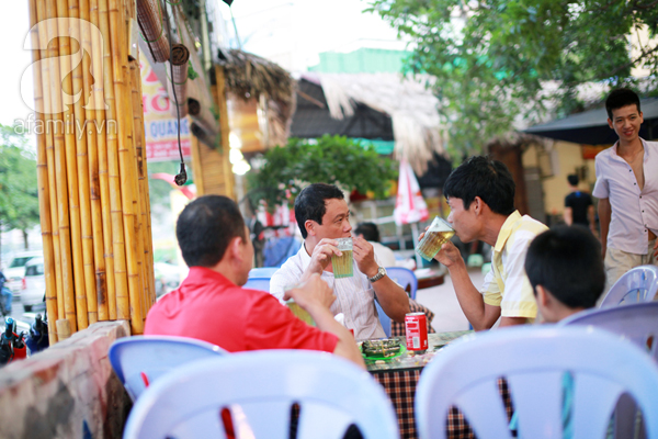 trời nóng uống bia