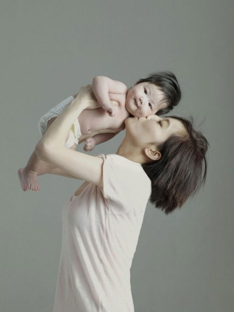 Mỹ nh&acirc;n Hồng K&ocirc;ng khoe 