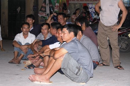 Bắt c&oacute;c tống tiền l&uacute;c nửa đ&ecirc;m ở H&agrave; Nội 5
