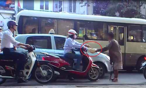 Theo về căn nhà 2 tầng của gã ngày giả ăn xin, tối đi Nouvo 1 Theo về căn nhà 2 tầng của gã ngày giả ăn xin, tối đi Nouvo 1