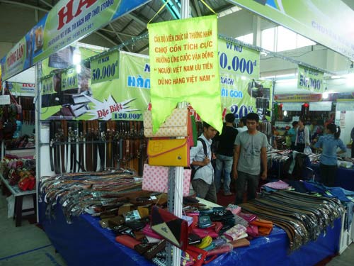 Hàng TQ vẫn tràn vào hội chợ hàng Việt 6