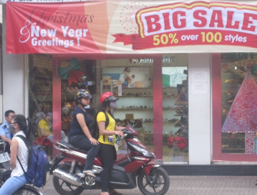 C&aacute;ch mua sắm tiết kiệm m&ugrave;a sale 1