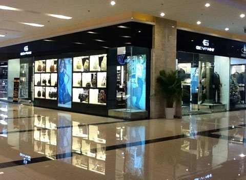 Bu&ocirc;n h&agrave;ng hiệu, người ngay sợ kẻ gian  1