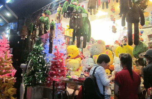 Dịch vụ giao qu&agrave; Noel ế ẩm 1