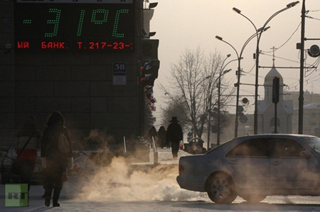 Chùm ảnh đáng sợ về giá lạnh bất thường khiến 123 người thiệt mạng 16