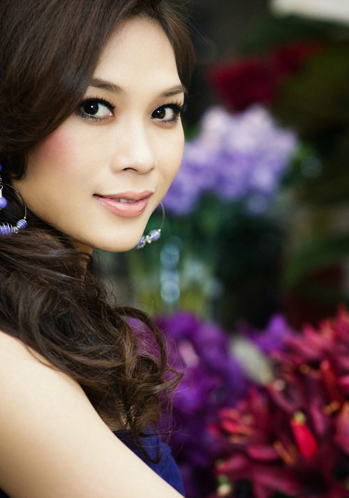 9 cỗ m&aacute;y in tiền khủng nhất Vbiz 2012 3