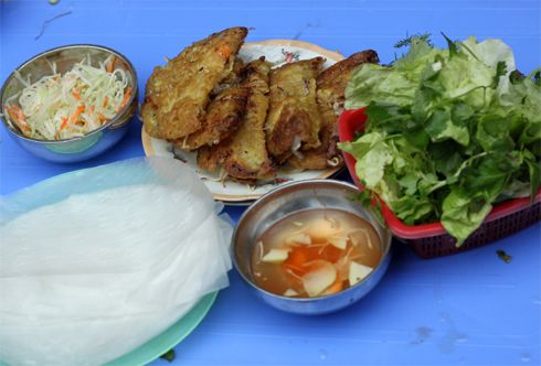 Ăn bánh xèo Quảng Ngãi nóng giòn giữa tiết lạnh Hà Nội 7
