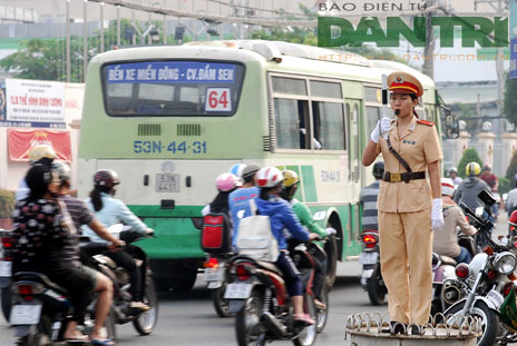 Những “bóng hồng” CSGT ở thành phố Hồ Chí Minh 4