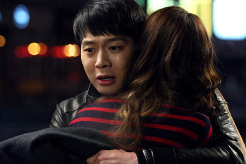 Park Yoochun: Ngày nào cũng khóc! 2