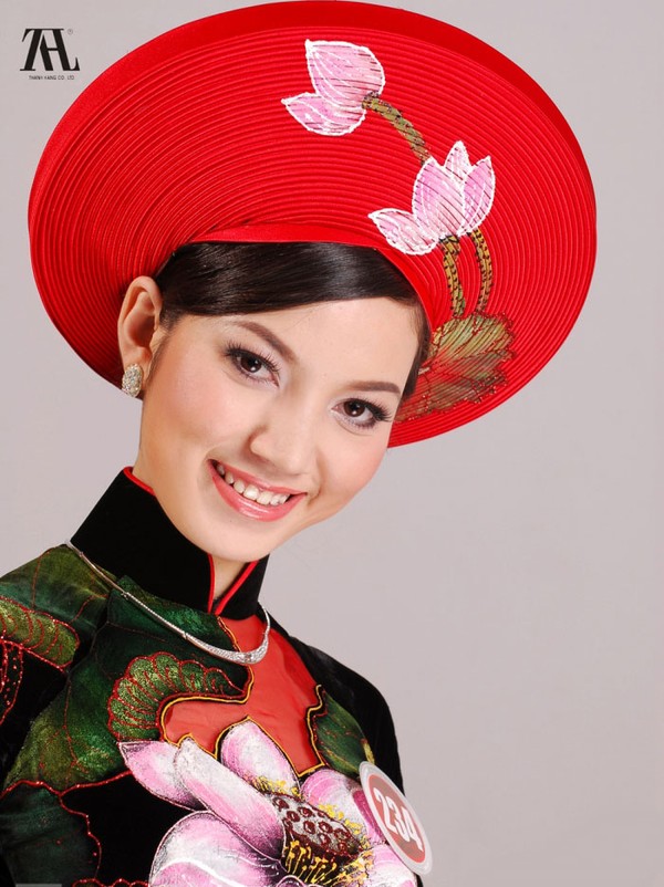 Vợ trẻ của MC Anh Tuấn từng thi Hoa hậu Việt Nam 3