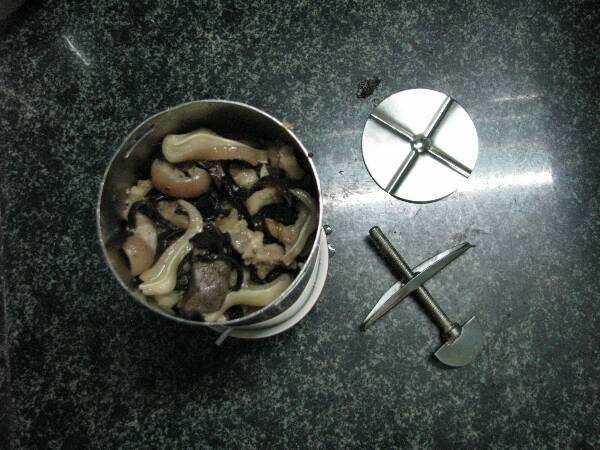 Thực hư khu&ocirc;n inox g&oacute;i gi&ograve; c&oacute; chất g&acirc;y ung thư? 1