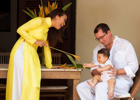Góc khuất chuyện người đẹp Việt lấy chồng Tây 5