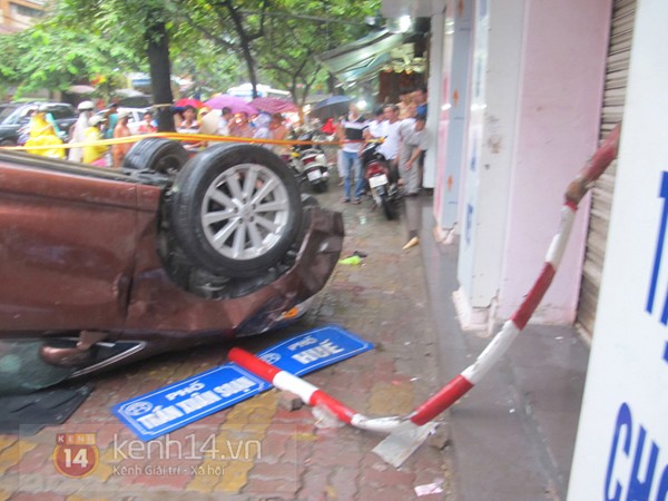 Hà Nội: Ô tô gây tai nạn liên hoàn trên Phố Huế, 1 người chết, 5 người bị thương 3