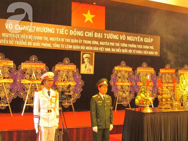 Những hình ảnh xúc động trong ngày Quốc tang Đại tướng 11 Những hình ảnh xúc động trong ngày Quốc tang Đại tướng 11
