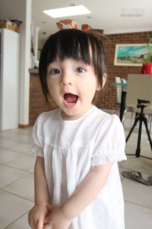 Những bé gái Những bé gái