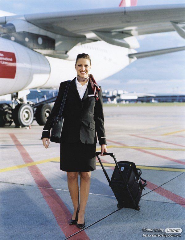 Ngắm vẻ xinh đẹp của các nữ tiếp viên hàng không trên toàn thế giới 6