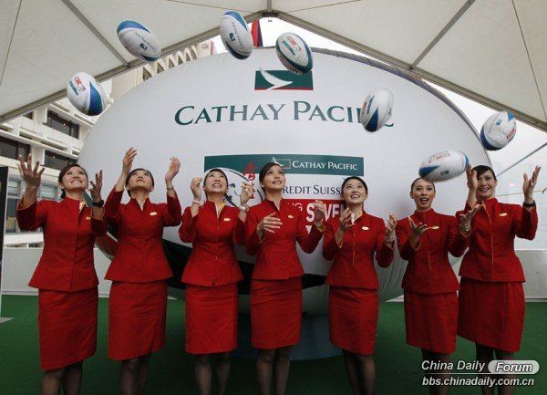 Ngắm vẻ xinh đẹp của các nữ tiếp viên hàng không trên toàn thế giới 28