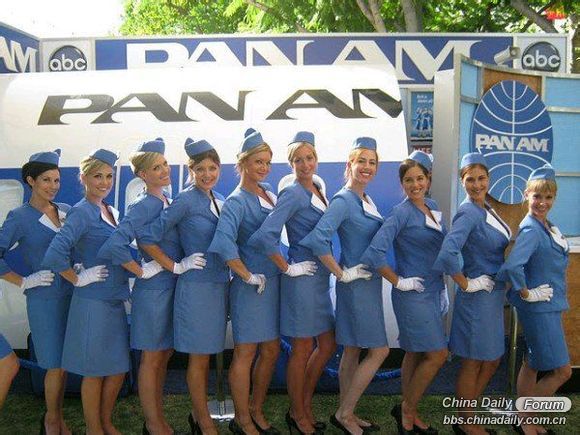 Ngắm vẻ xinh đẹp của các nữ tiếp viên hàng không trên toàn thế giới 16