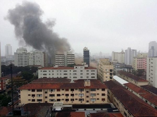 Hiện trường vụ máy bay rơi khiến ứng viên Tổng thống Brazil tử nạn 5