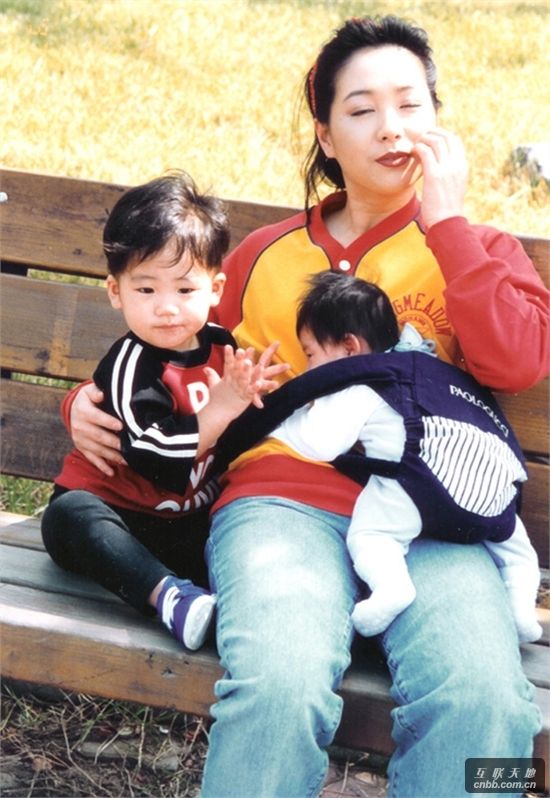 Những bà mẹ Những bà mẹ