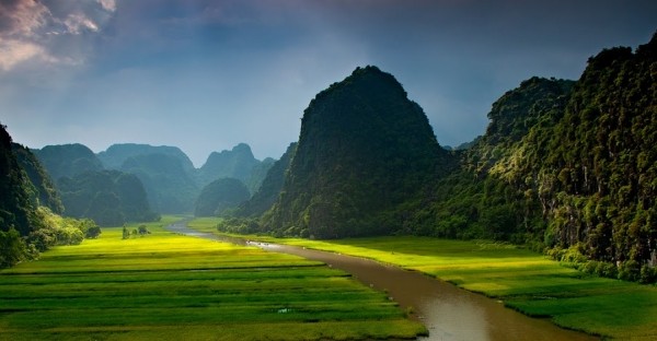 Những hang động 