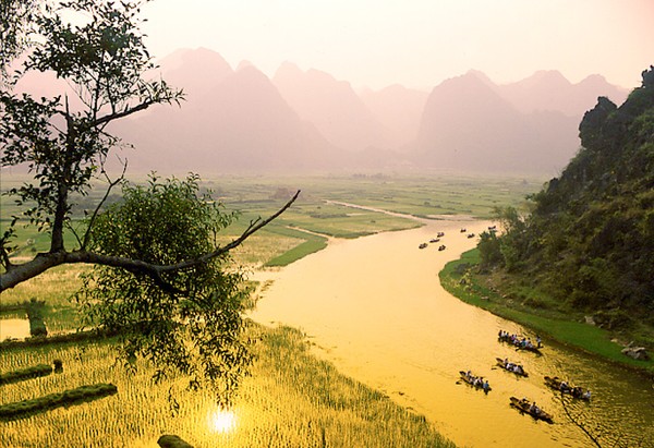 Những hang động 