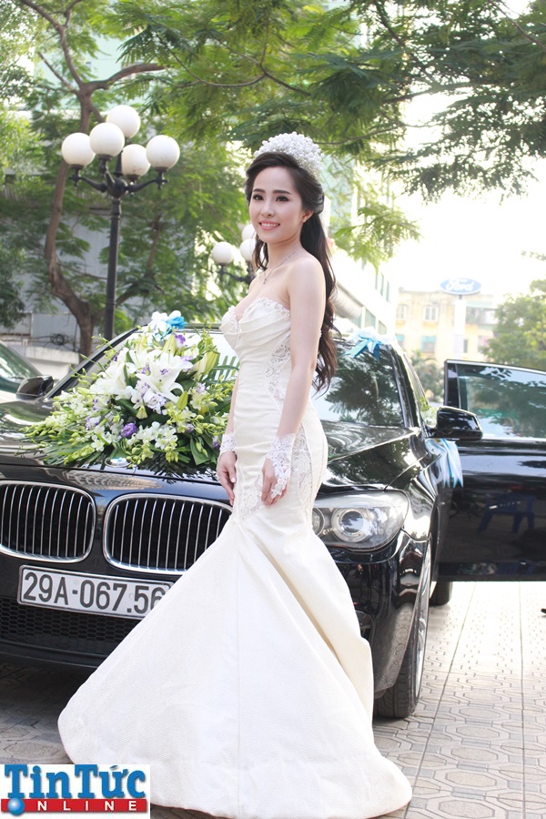 Doãn Tuấn - Quỳnh Nga di chuyển tới địa điểm tổ chức tiệc cưới 30