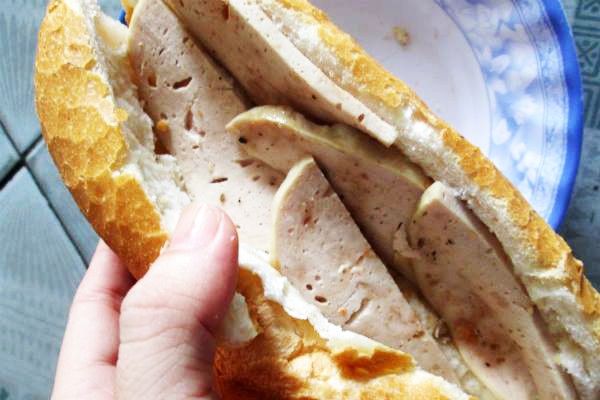 10 loại nhân bánh mì yêu thích của người Sài Gòn 2