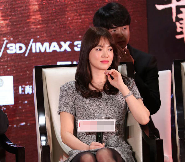 Song Hye Kyo tham lam chọn cả hai trai đẹp 2