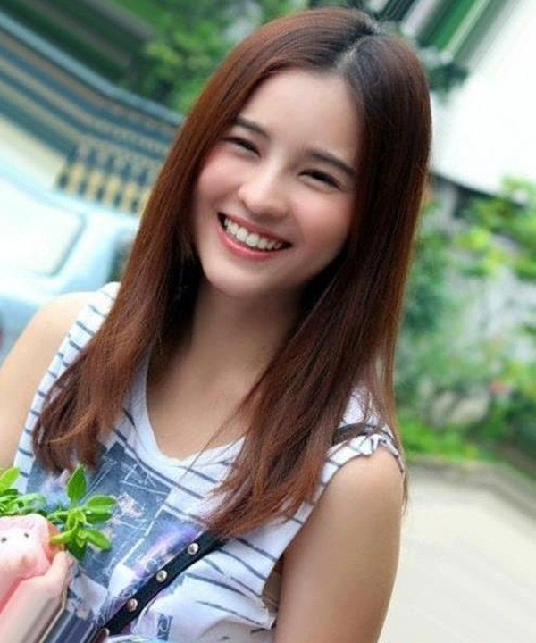 Những hot girl Thái Lan nổi tiếng xinh đẹp, tài năng 1