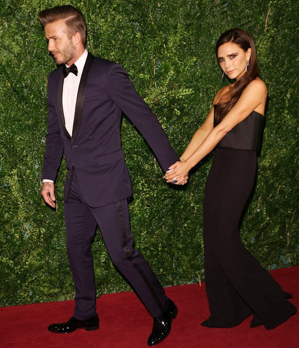 Beckham xuất hiện lịch lãm bên vợ sau tai nạn giao thông  1
