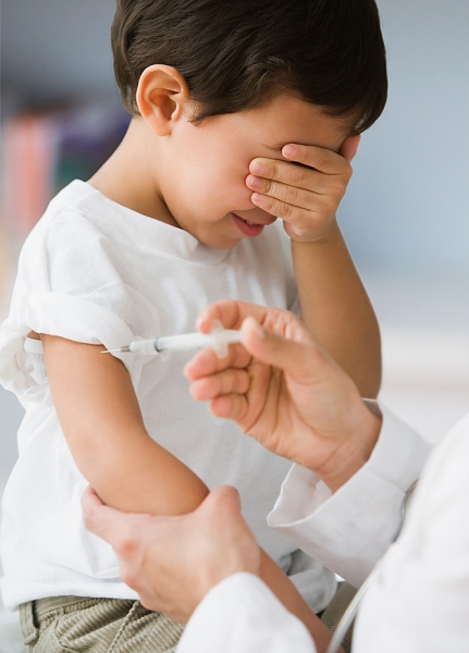 Những điều mẹ nên biết về tiêm phòng vắc-xin cho con 2