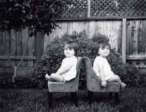 Bộ ảnh đầy sức sống của người cha chụp cho hai con gái sinh đôi 13