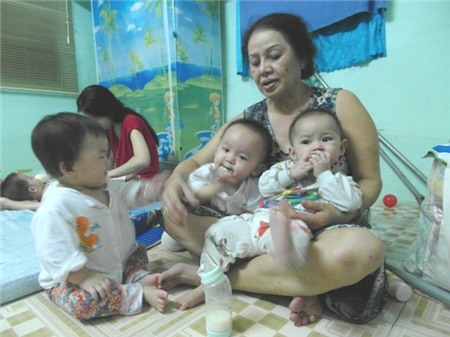 Ghé thăm bà mẹ sinh 5 đầu tiên tại Việt Nam 15