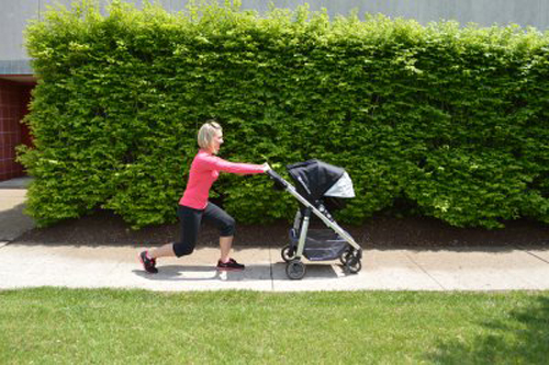 5 bài tập thể dục với xe đẩy giúp các mẹ giảm cân 4
