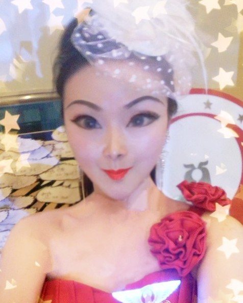 Cô nàng có khuôn mặt nhọn hoắt như xà tinh 1 Cô nàng có khuôn mặt nhọn hoắt như xà tinh 1