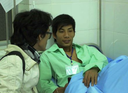 Hơn 80 giờ kinh ho&agrave;ng của nạn nh&acirc;n sập hầm 2